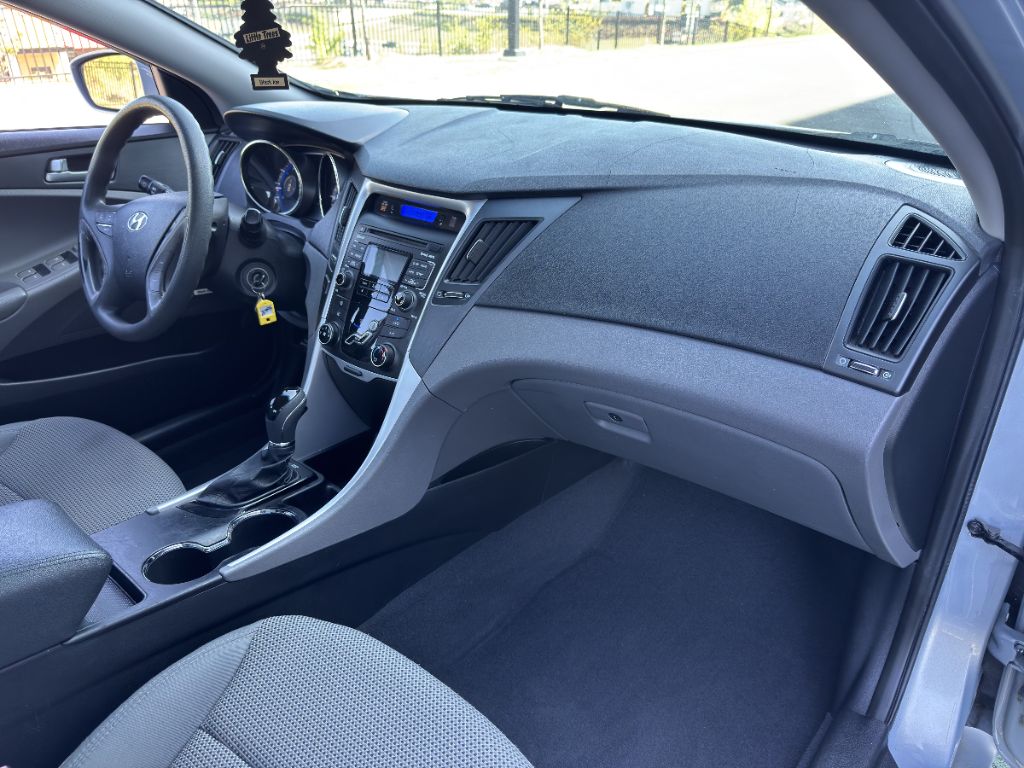 2011 Hyundai Sonata GLS photo