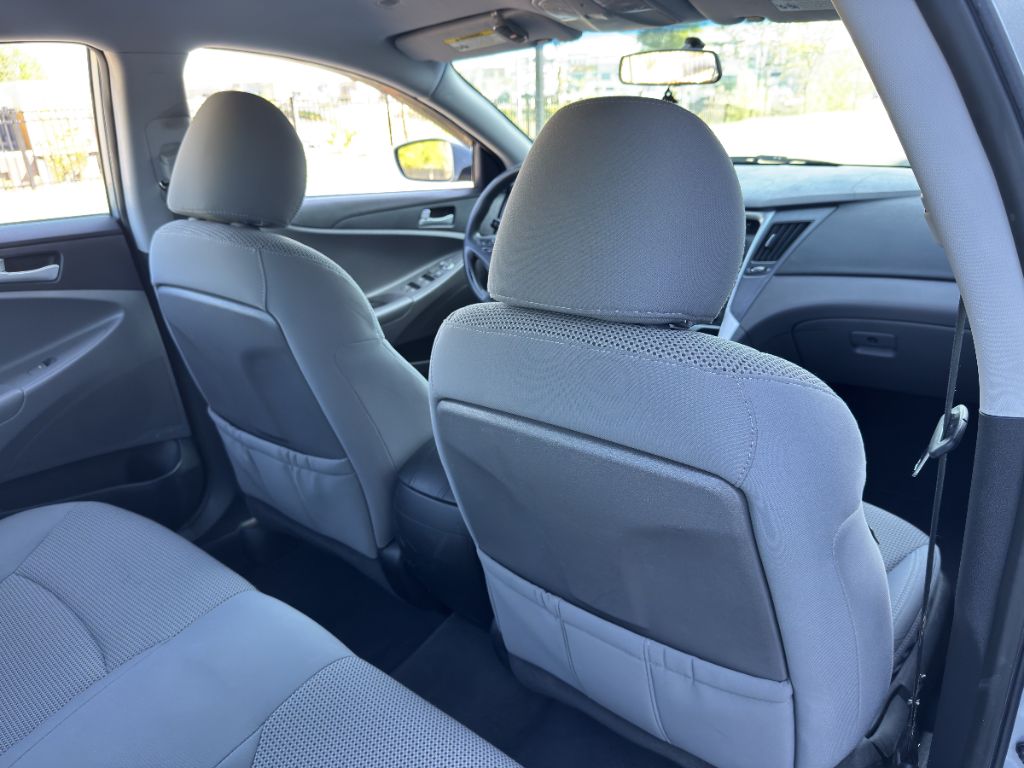 2011 Hyundai Sonata GLS photo