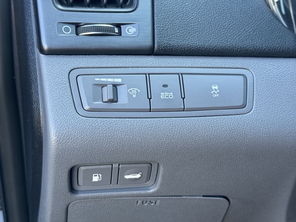 2011 Hyundai Sonata GLS photo