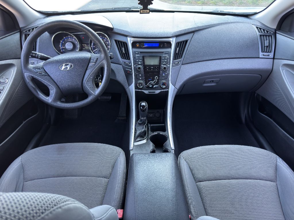 2011 Hyundai Sonata GLS photo