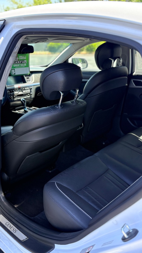2016 Hyundai Genesis