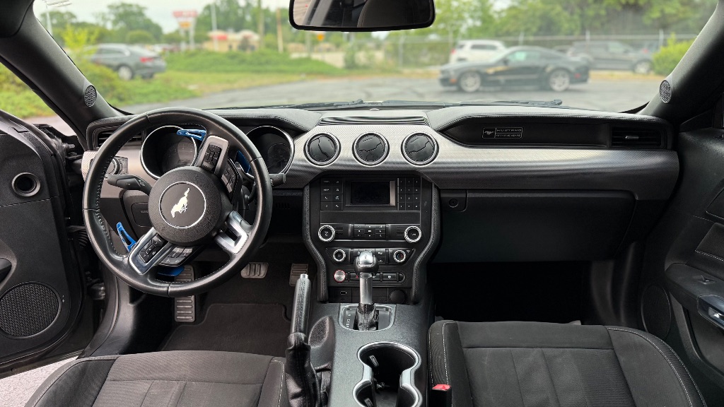 2020 Ford Mustang