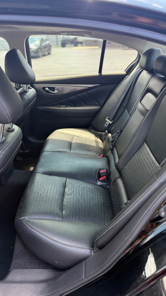 2017 INFINITI Q50