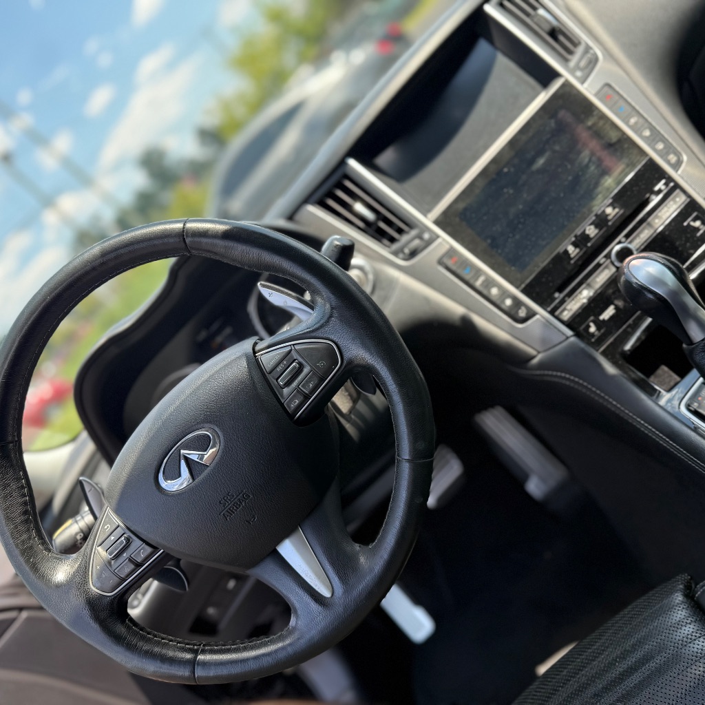 2017 INFINITI Q50