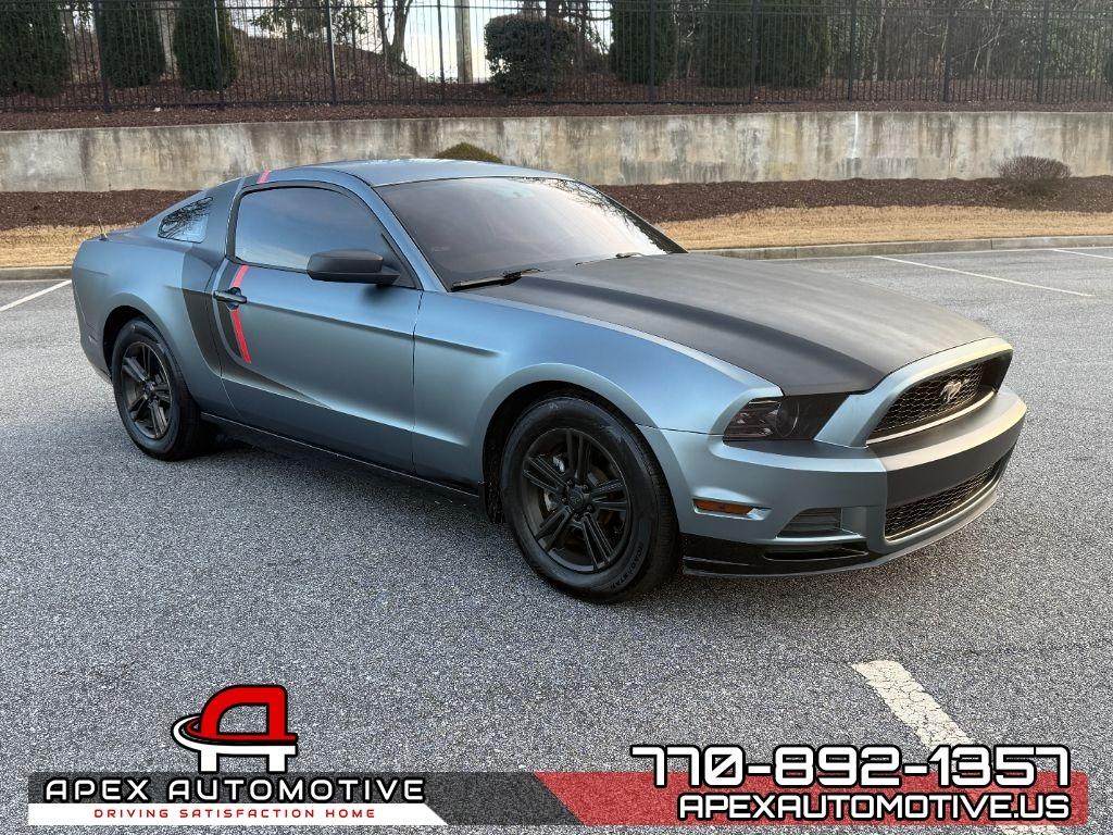2013 Ford Mustang V6 Coupe RWD