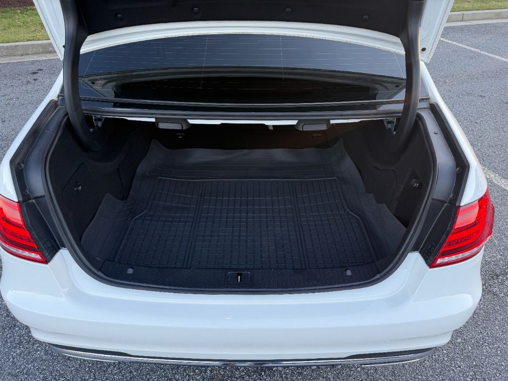 2016 Mercedes-Benz E 350 - $12,888