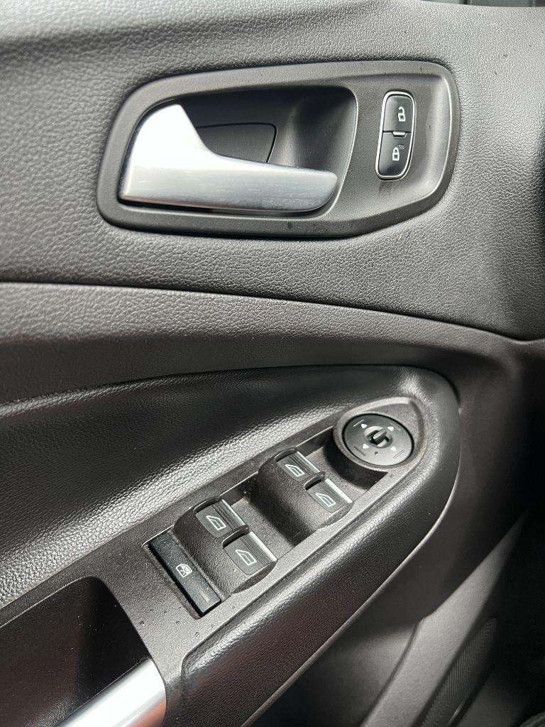 2019 Ford Escape - $8,500
