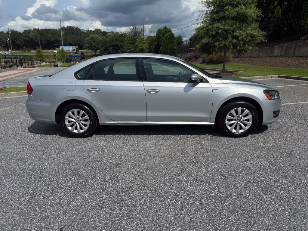 2014 Volkswagen Passat - $7,799