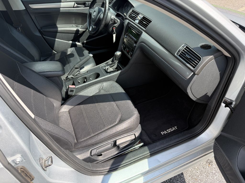 2014 Volkswagen Passat - $7,799