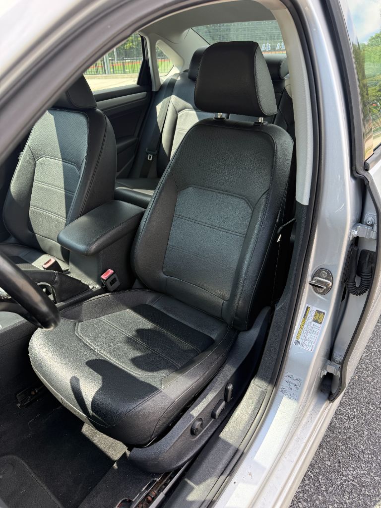 2014 Volkswagen Passat - $7,799