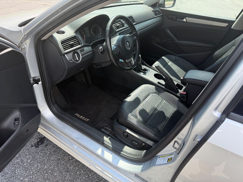 2014 Volkswagen Passat - $7,799