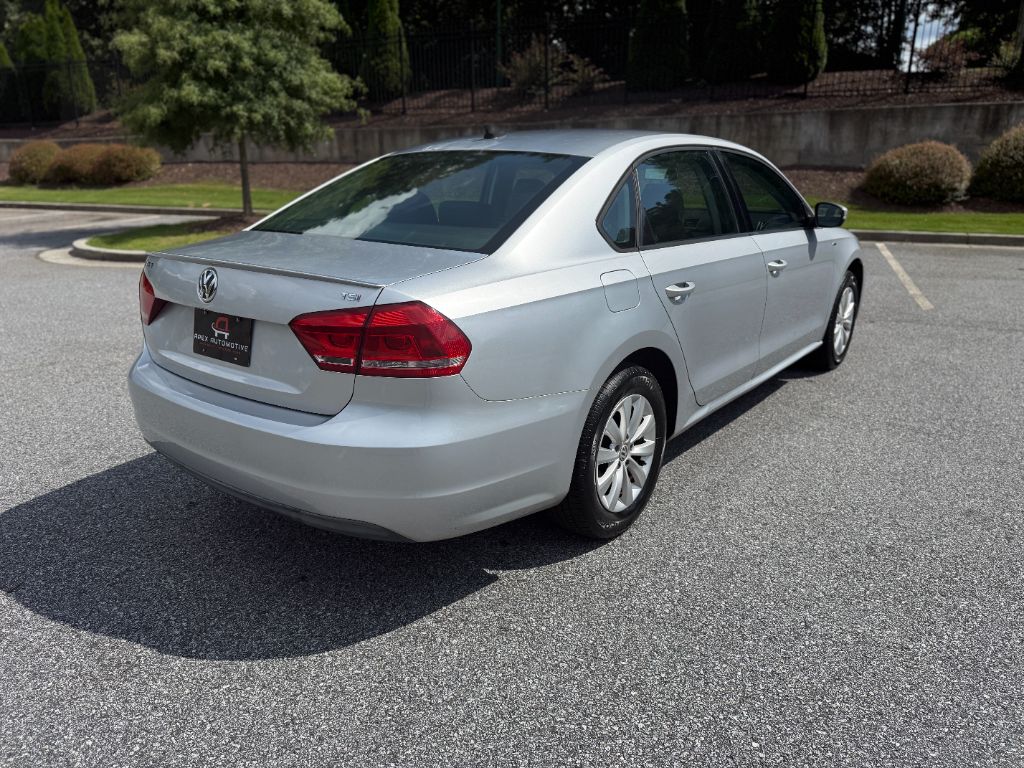 2014 Volkswagen Passat - $7,799