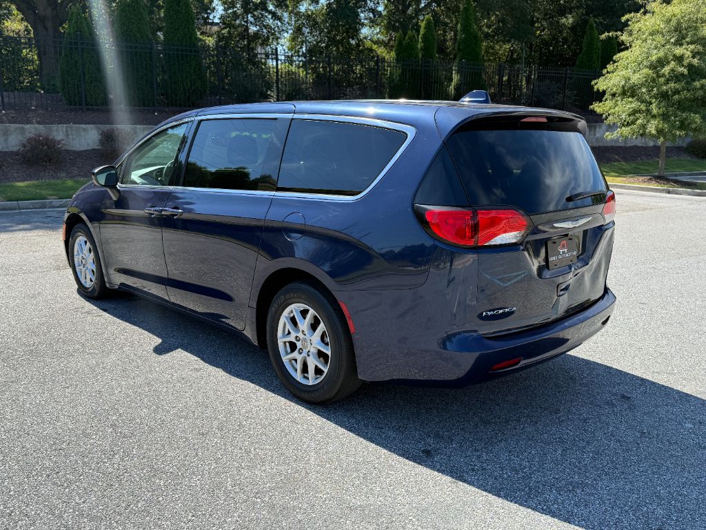 2017 Chrysler Pacifica - $10,989