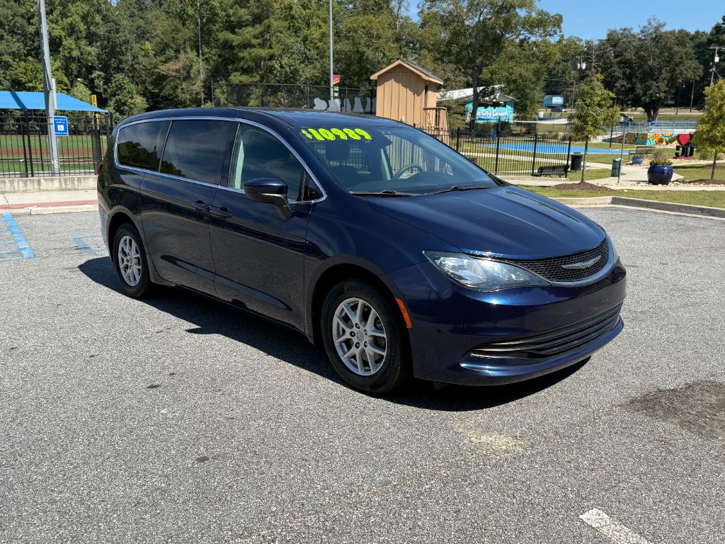2017 Chrysler Pacifica - $10,989