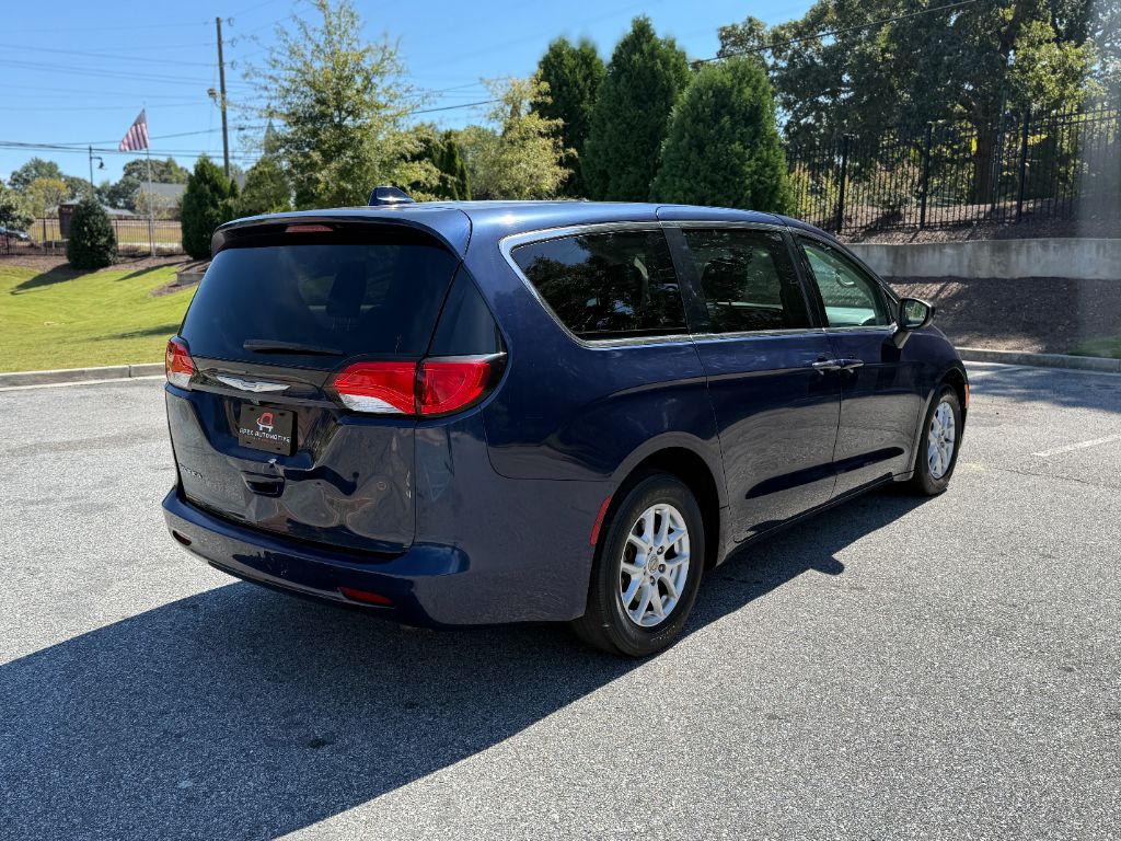 2017 Chrysler Pacifica - $10,989