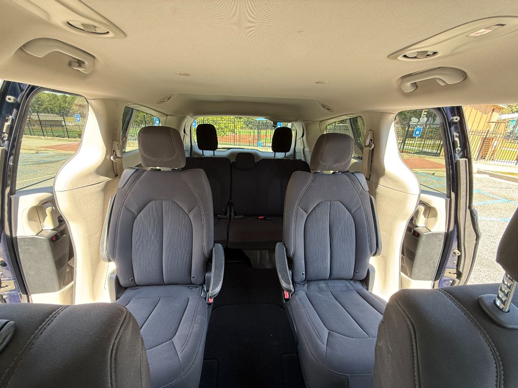 2017 Chrysler Pacifica - $10,989