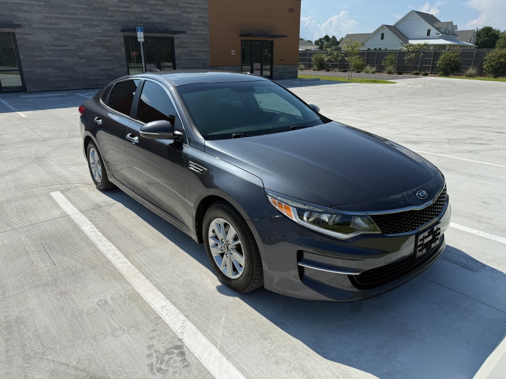 2018 Kia Optima - $10,500