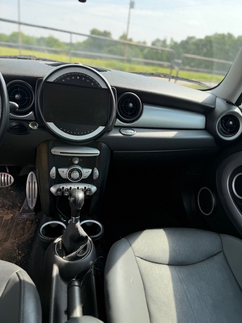 2010 MINI Cooper - $5,275