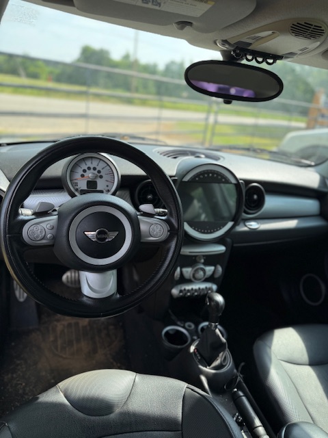 2010 MINI Cooper - $5,275