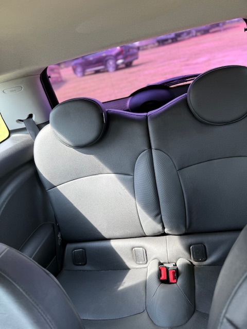 2010 MINI Cooper - $5,275