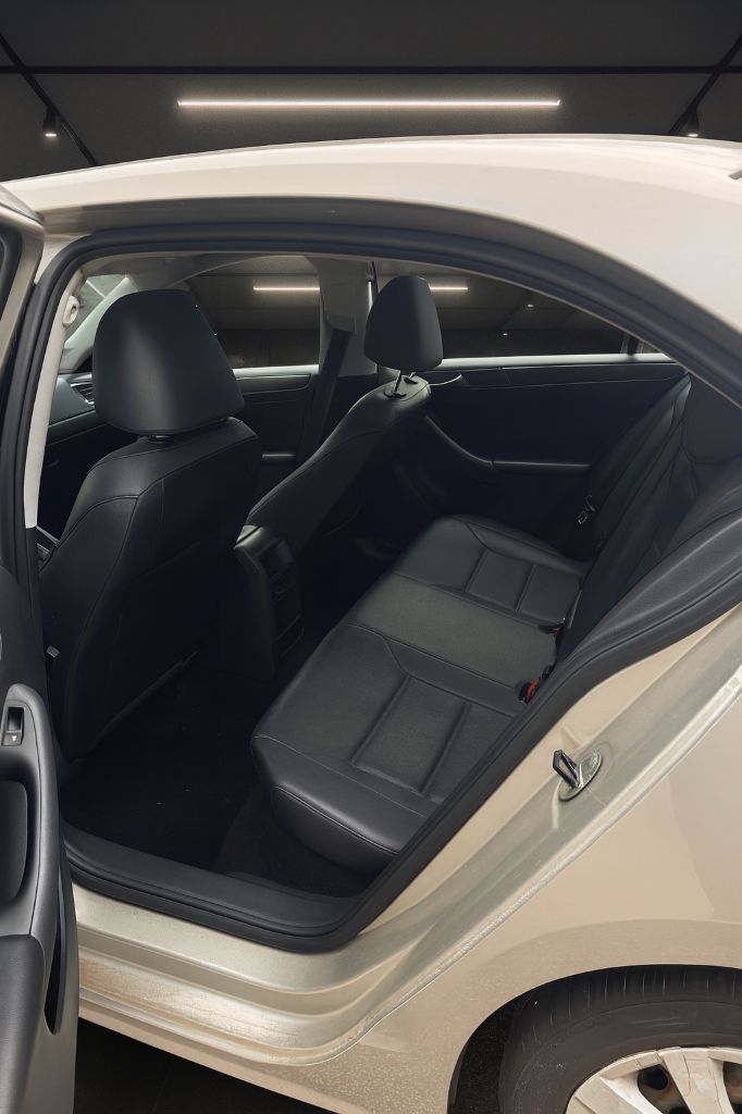 2014 Volkswagen Jetta - $8,499