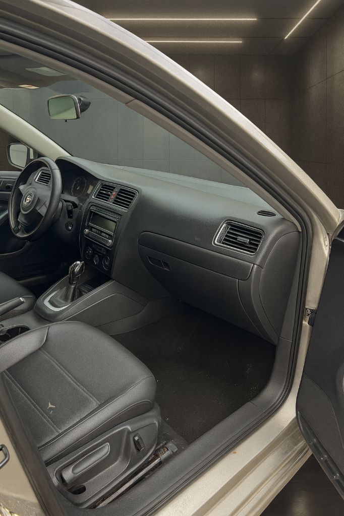 2014 Volkswagen Jetta - $8,499