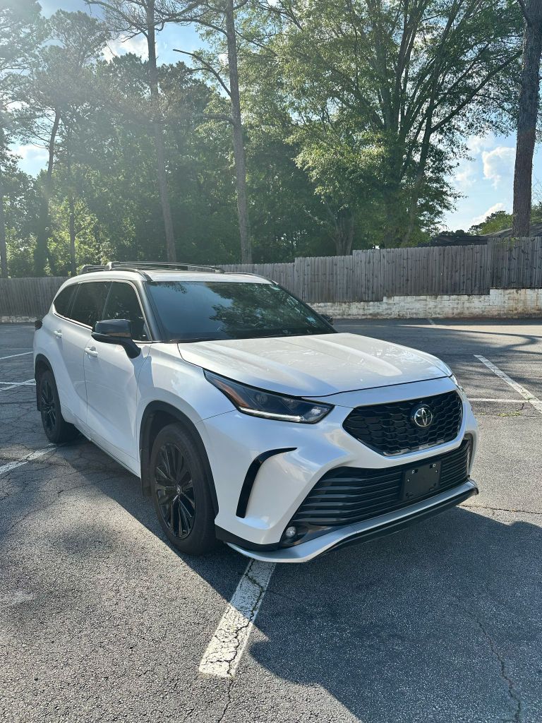 2024 Toyota Highlander - $39,999