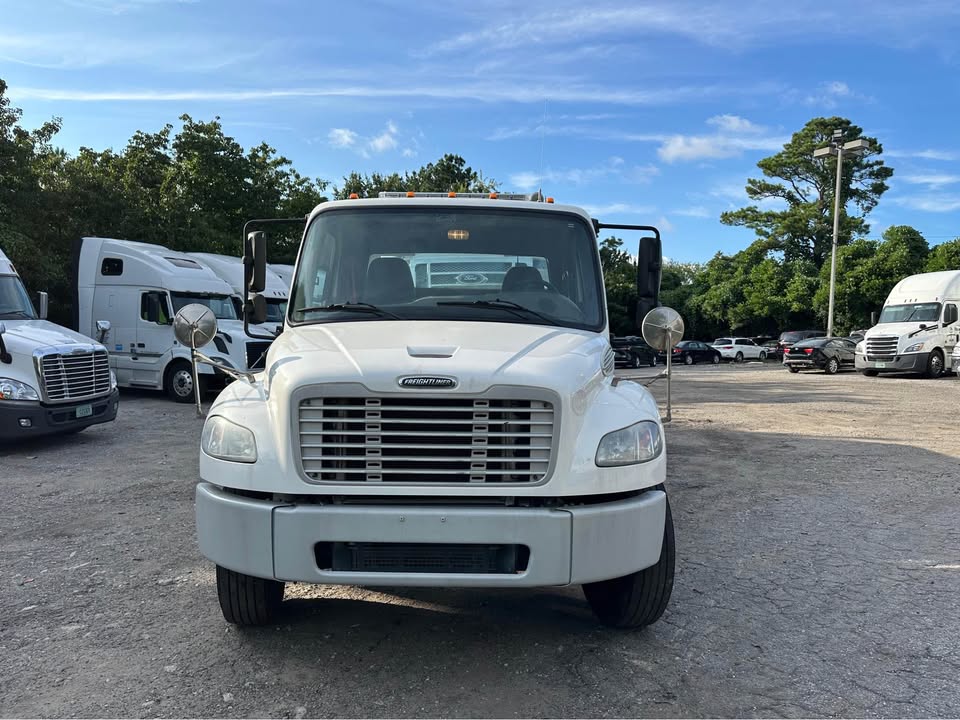 2017 Freightliner M2 - $49,999