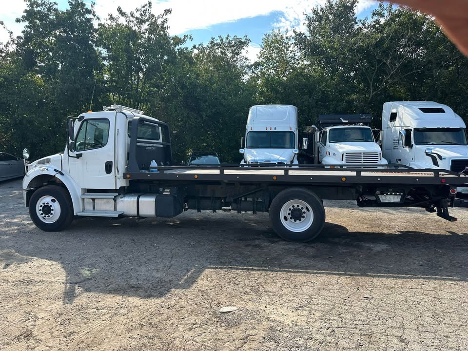 2017 Freightliner M2 - $49,999
