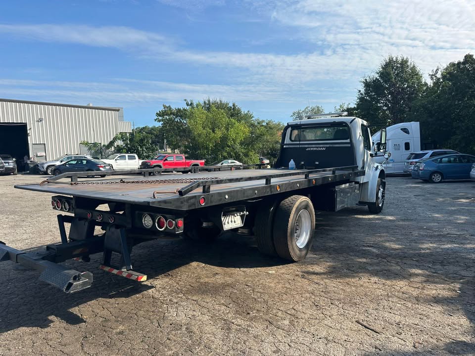 2017 Freightliner M2 - $49,999