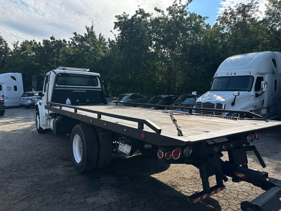2017 Freightliner M2 - $49,999