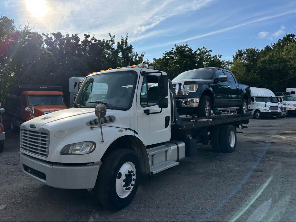 2017 Freightliner M2 - $49,999