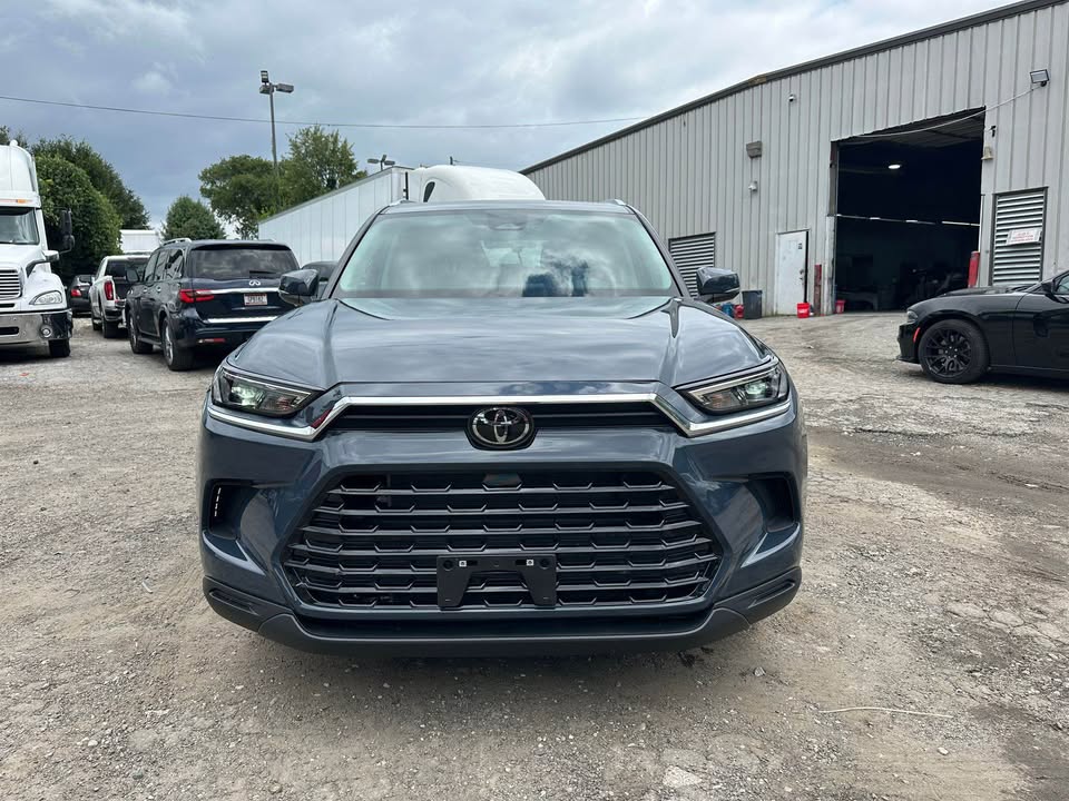 2025 Toyota Highlander - $44,999