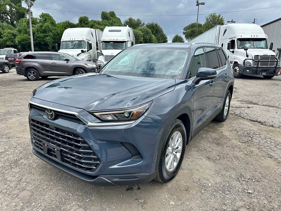 2025 Toyota Highlander - $44,999