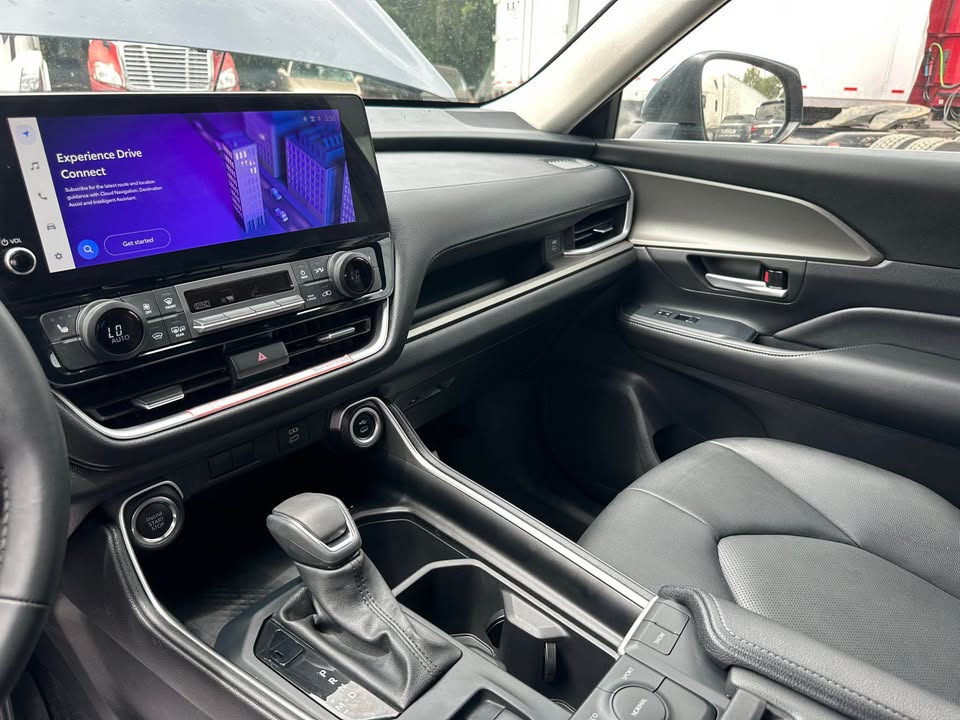 2025 Toyota Highlander - $44,999