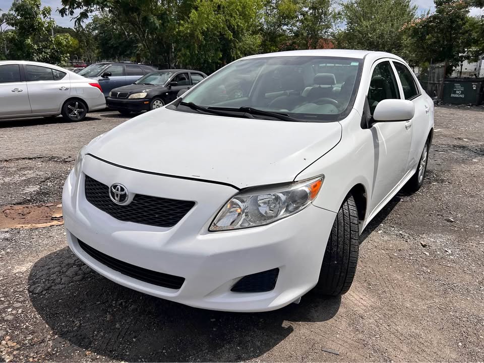 2010 Toyota Corolla - $6,999