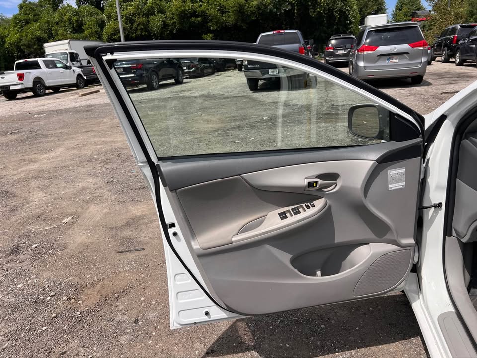 2010 Toyota Corolla - $6,999