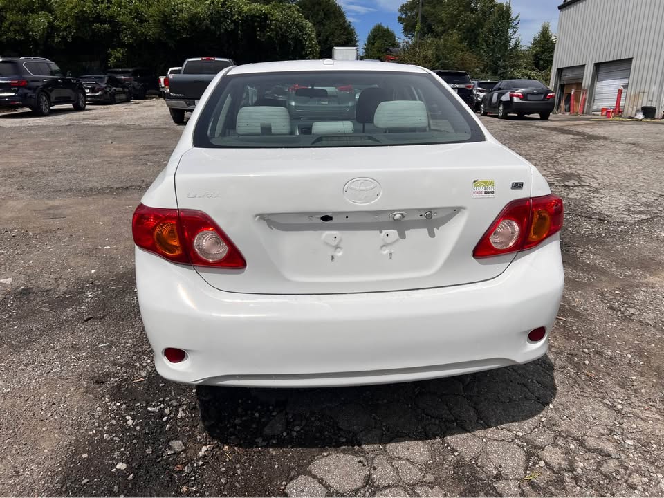 2010 Toyota Corolla - $6,999