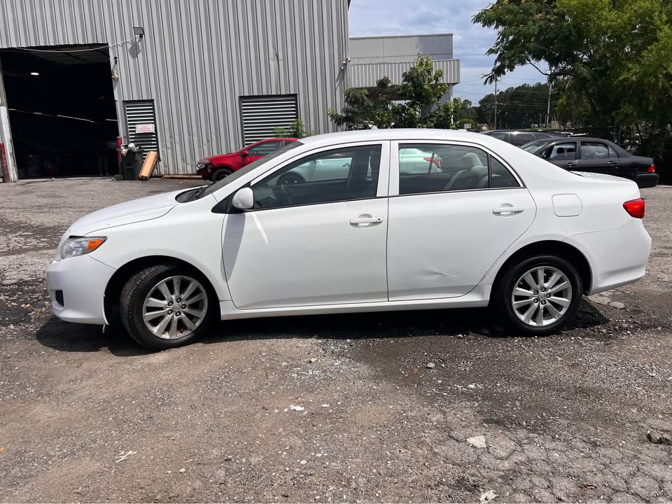 2010 Toyota Corolla - $6,999