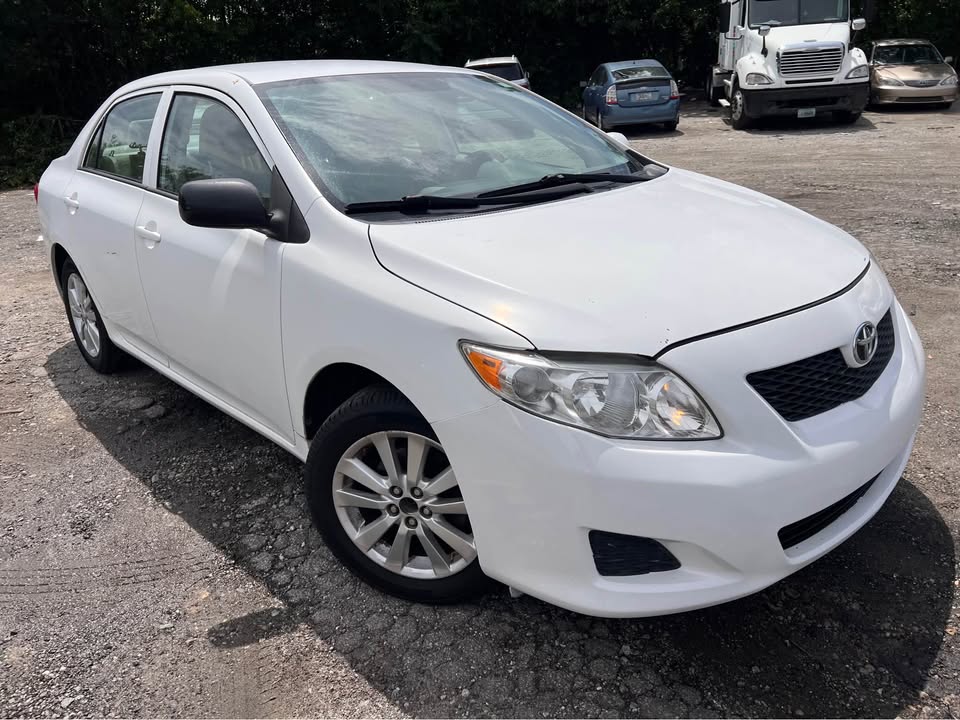 2010 Toyota Corolla - $6,999