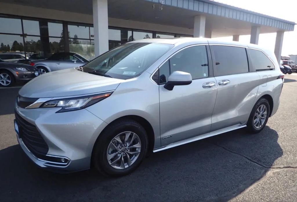 2021 Toyota Sienna
