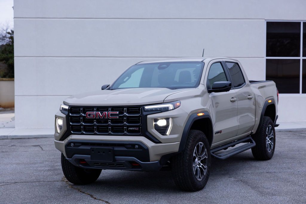 2024 GMC Canyon