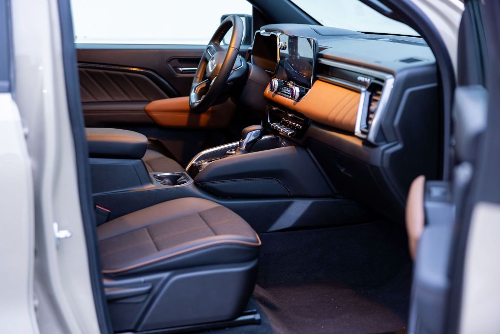 2024 GMC Canyon