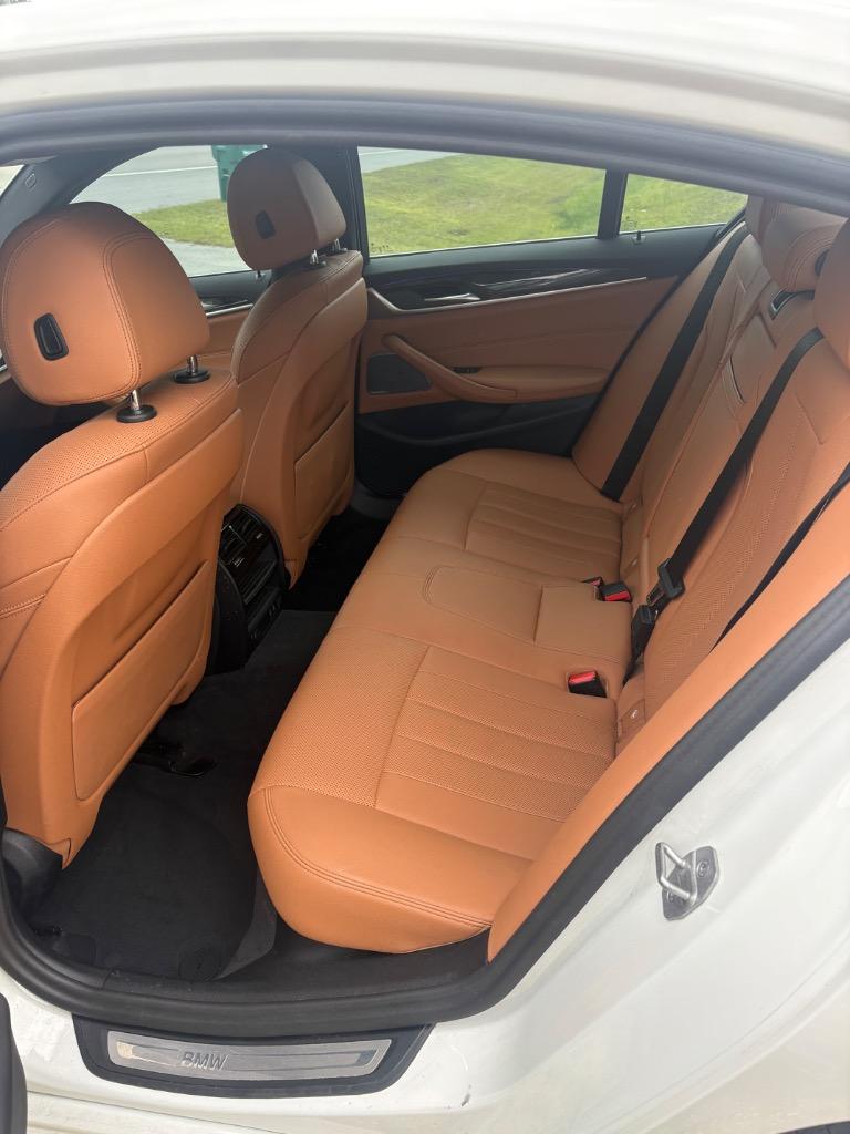 2023 BMW 540i - $33,500