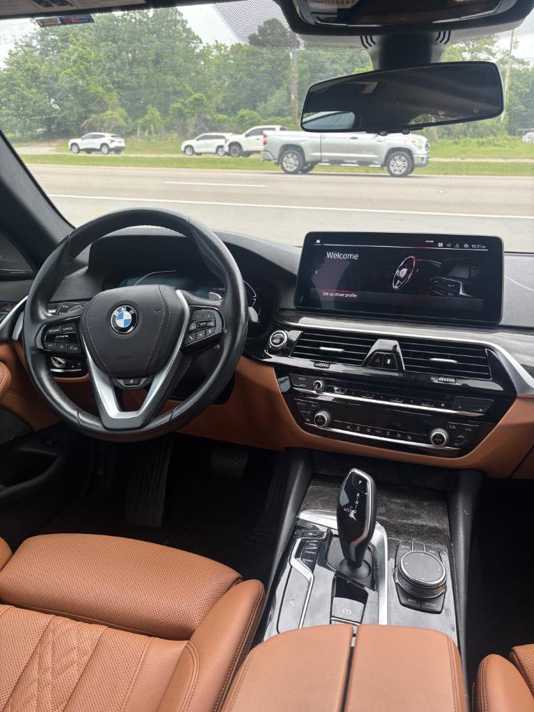 2023 BMW 540i - $33,500