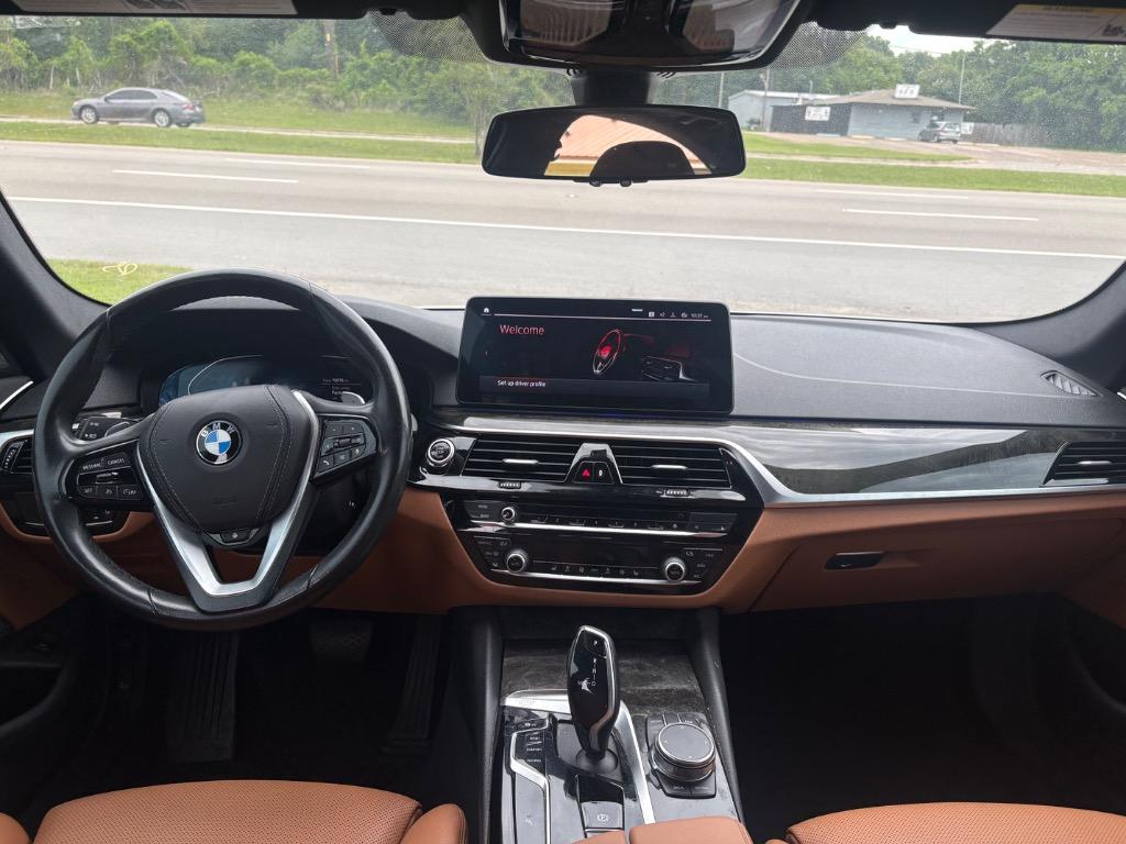 2023 BMW 540i - $33,500