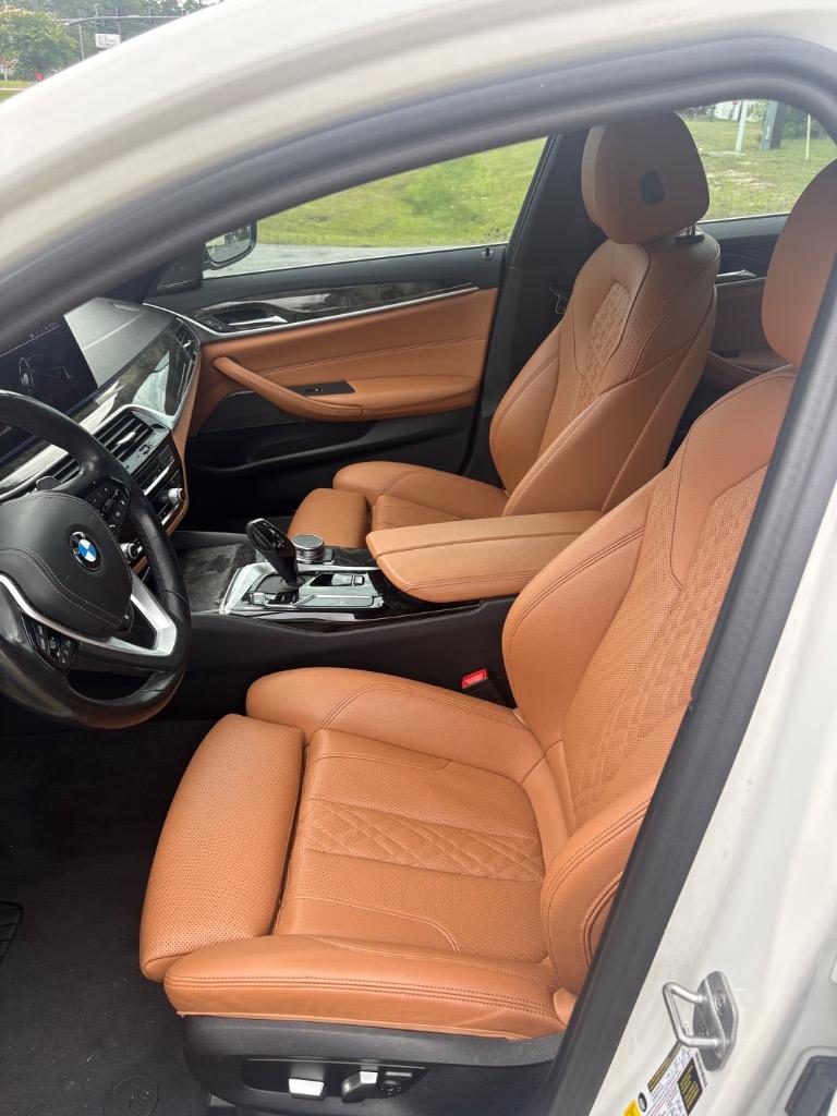 2023 BMW 540i - $33,500