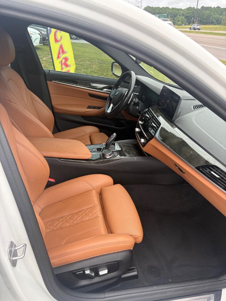 2023 BMW 540i - $33,500