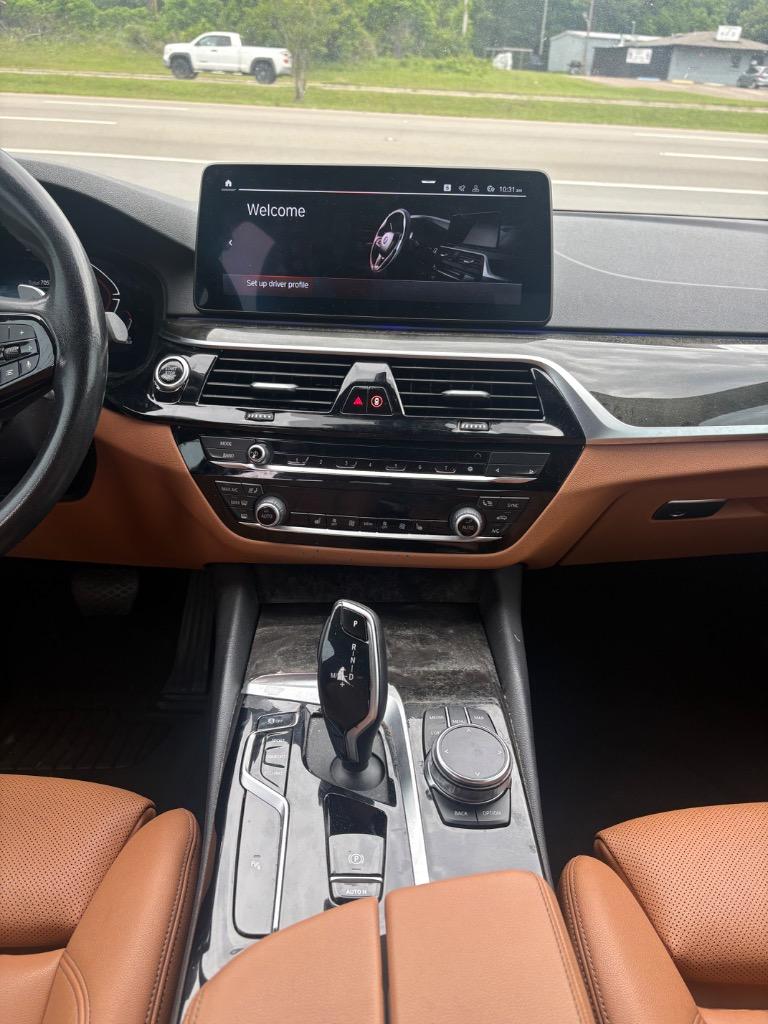 2023 BMW 540i - $33,500