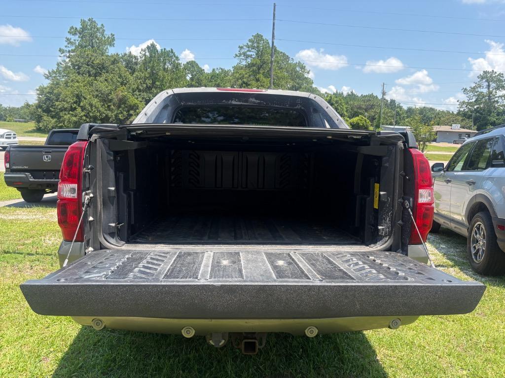 2007 Chevrolet Avalanche - $10,900